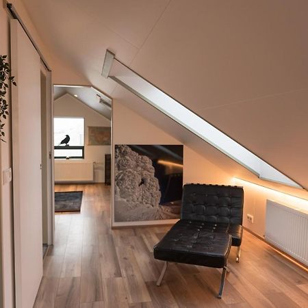Апартаменти Scenic Penthouse - Ocean View & Skylight Windows Siglufjordur Екстер'єр фото